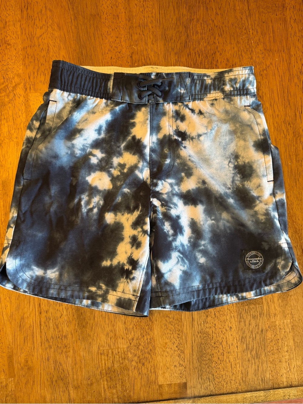 abercrombie kids Swim Trunks tie-dye 9/10